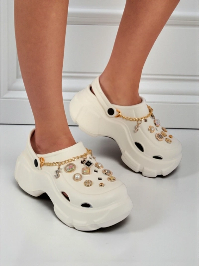 Сандалии Caligae Aurelia Bianca с украшениями chain в стиле glamour