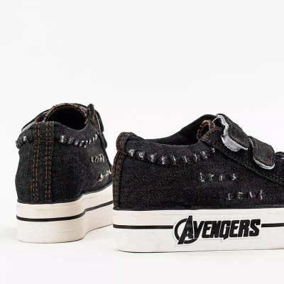 OUTLET Juodi moteriški sportbačiai ant pleišto Avenqa - Batai