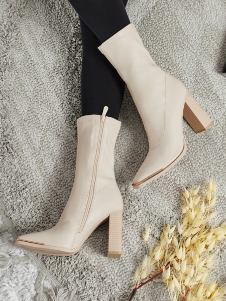 Moteriški eko odos aulinukai su storu kulnu Morvella