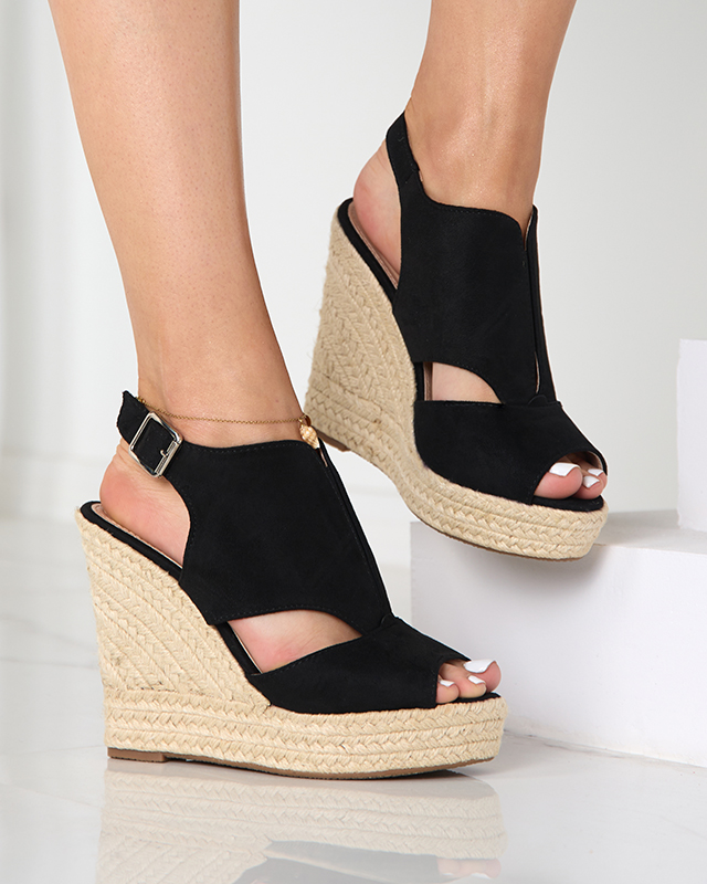 Черные женские босоножки на танкетке Devof