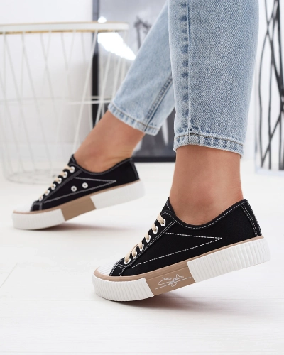 Juodi moteriški suvarstomi sportbačiai Gerity - Avalynė