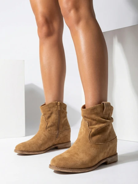 Moteriški aulinukai „Athena“ Camel, odiniai, zomšiniai, elegantiški