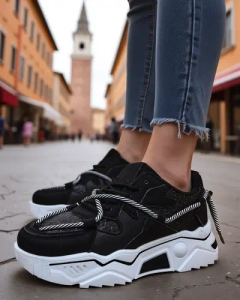 juodas