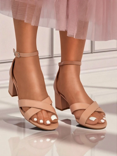 Royalfashion moteriškos basutės su žemu kvadratiniu kulnu Eleganza Strap