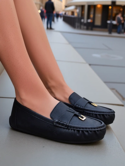 Royalfashion Матовые женские мокасины Timmone