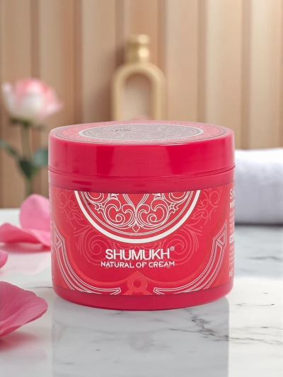 Veido ir kaklo kremas su šviesinamuoju ir drėkinamuoju efektu Deep Pink