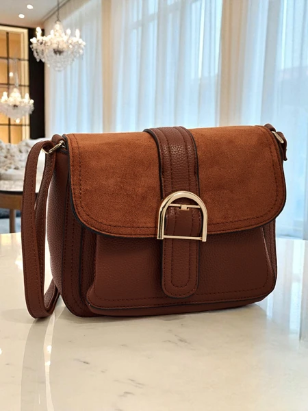 Mažas moteriškas rankinukas iš eko odos Karelia