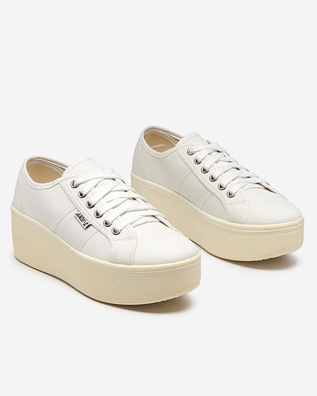 OUTLET Спортивные кроссовки белого и цвета экрю на платформе Darru-Footwear