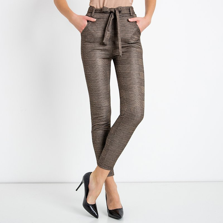 Коричневые утепленные женские брюки в клеточку