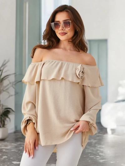 Royalfashion Moteriška bluzonė a la Ispaniška su volanais ir gėle