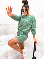 тёмно-зелёный