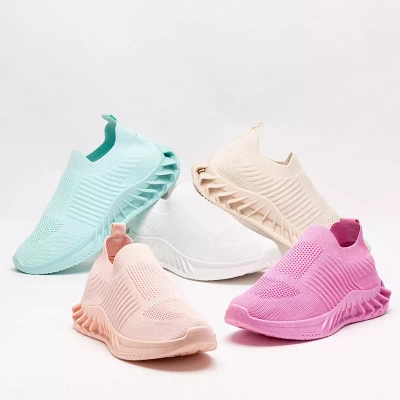 OUTLET Женские кроссовки без шнуровки Mint Dinging - Обувь