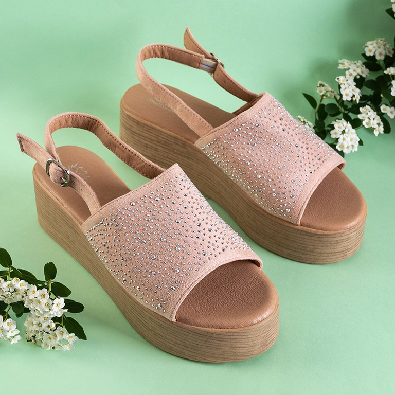 Светло-розовые женские босоножки на платформе Peneli