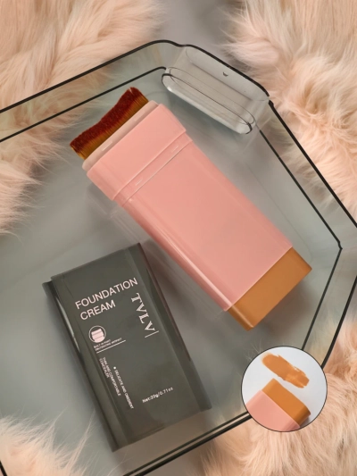TVLV Тональный крем для лица матирующий в стике со встроенной кистью Warm Beige