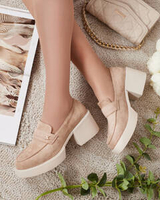 коричневый