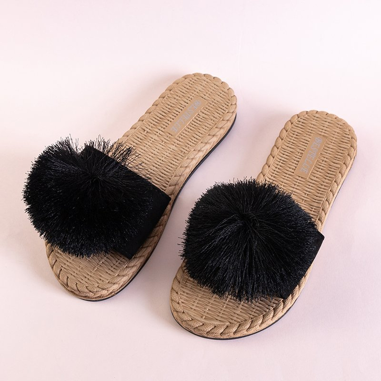 Женские шлепанцы с помпоном в черном цвете Azrail