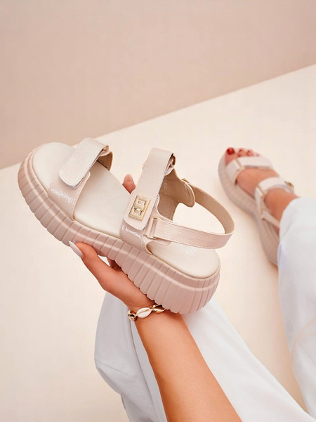 Royalfashion moteriškos basutės ant storesnio pado Aganda