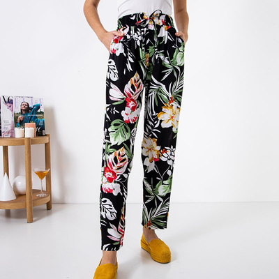 Черные женские брюки с принтом