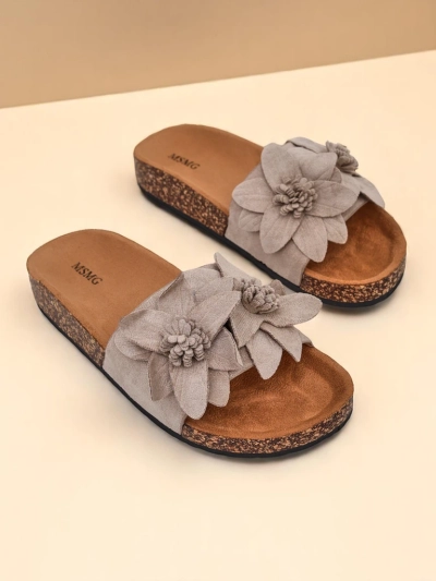 Женские шлепанцы Royalfashion с цветами Foules