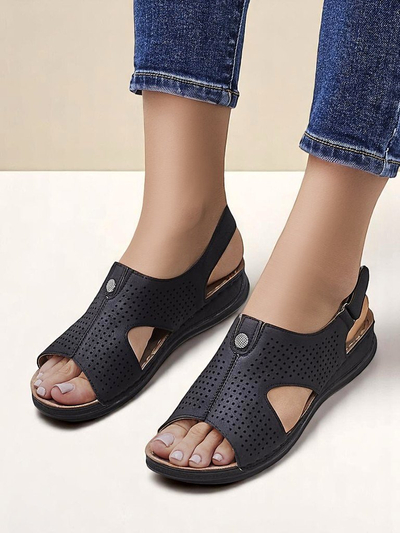 Royalfashion Женские сандалии с вырезами Leminni
