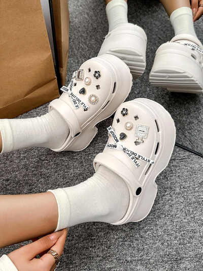 Royalfashion moterų guminių šlepečių su dekoracijomis Dellos