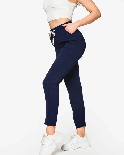 Темно-синие женские прямые брюки из ткани - Одежда