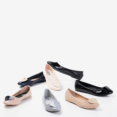 Лакированные балетки в цвете экрю с сердечком Monzie