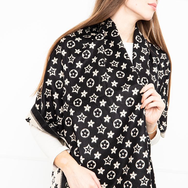 Бежево-черный шарф с принтом