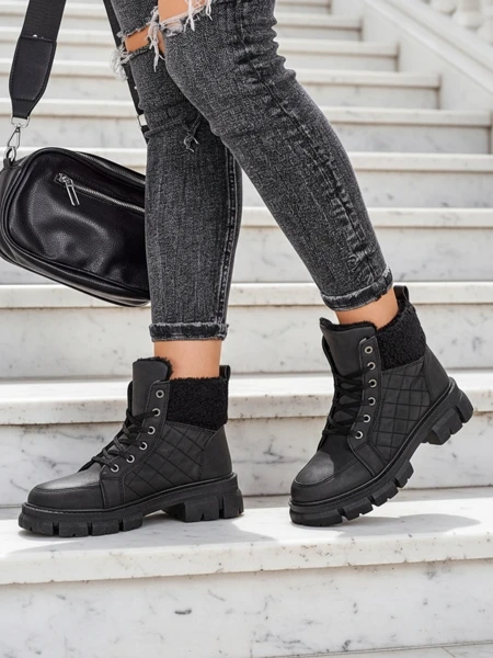 Royalfashion Juodi moteriški apšiltinti traperių batai Hogenaf