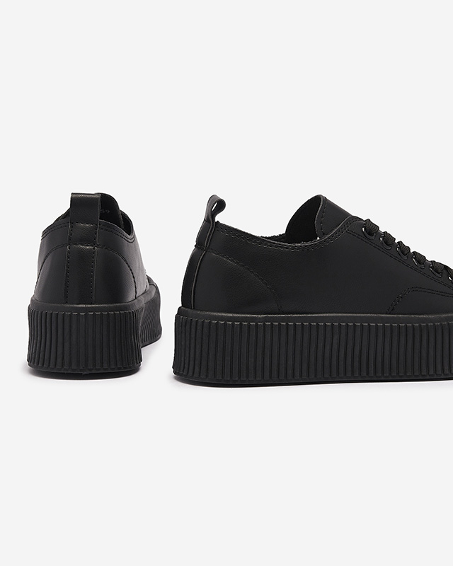 Juodi moteriški sportiniai bateliai ant platformos Koddop - Avalynė