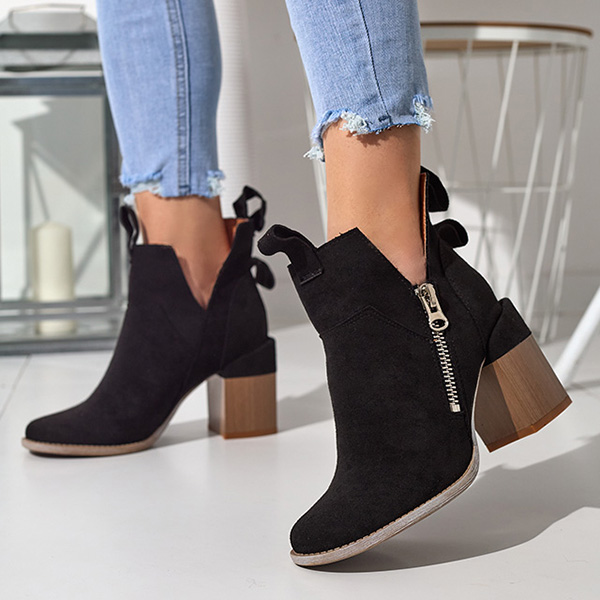 Черные женские ботильоны на квадратных каблуках Darera