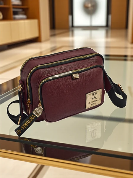 Маленькая женская сумочка из экокожи Hidden Vibe