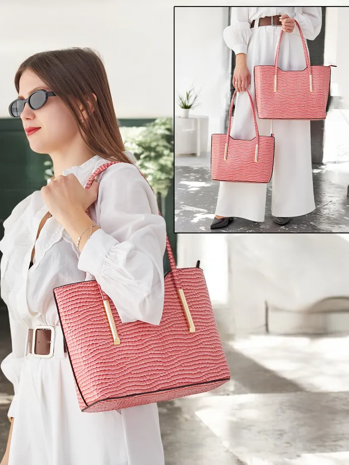 Royalfashion Dvigubo lakavimo odos rankinė su reljefu