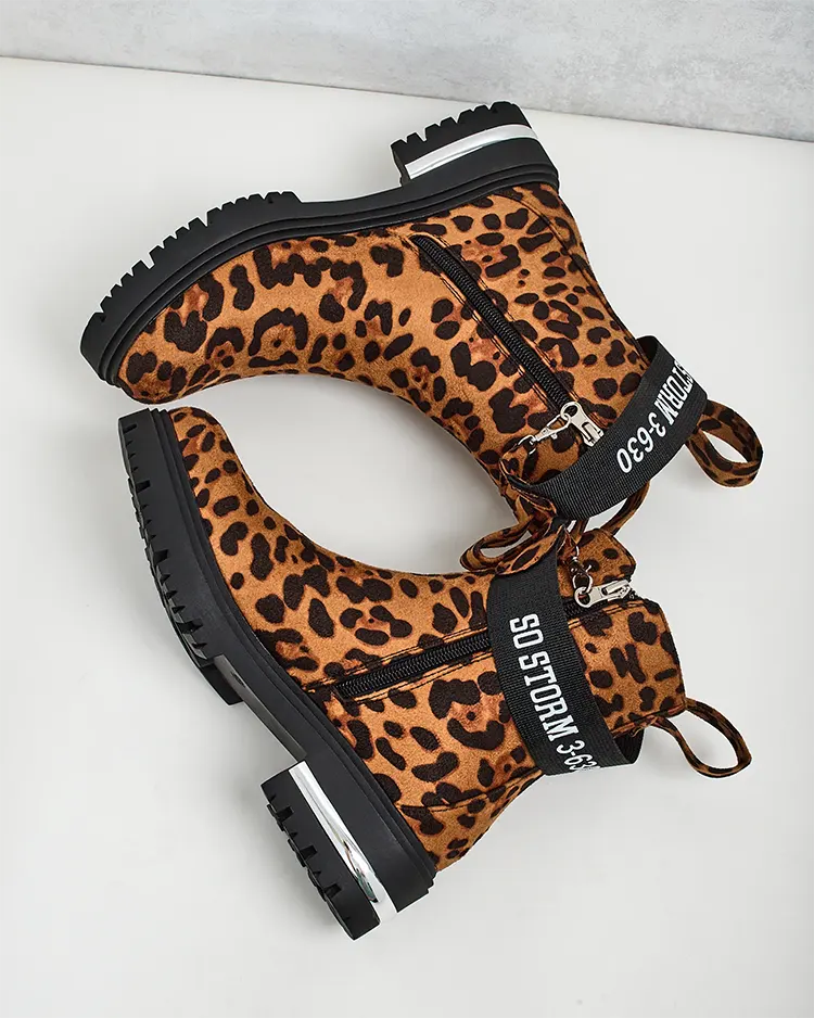 Royalfashion Сапоги из эко-замши с ремешком и молниями Redmisala