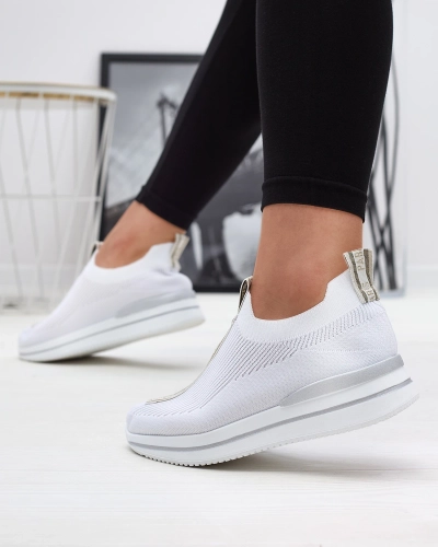 Moteriški sportiniai bateliai su baltais užrašais Cerppa- Footwear