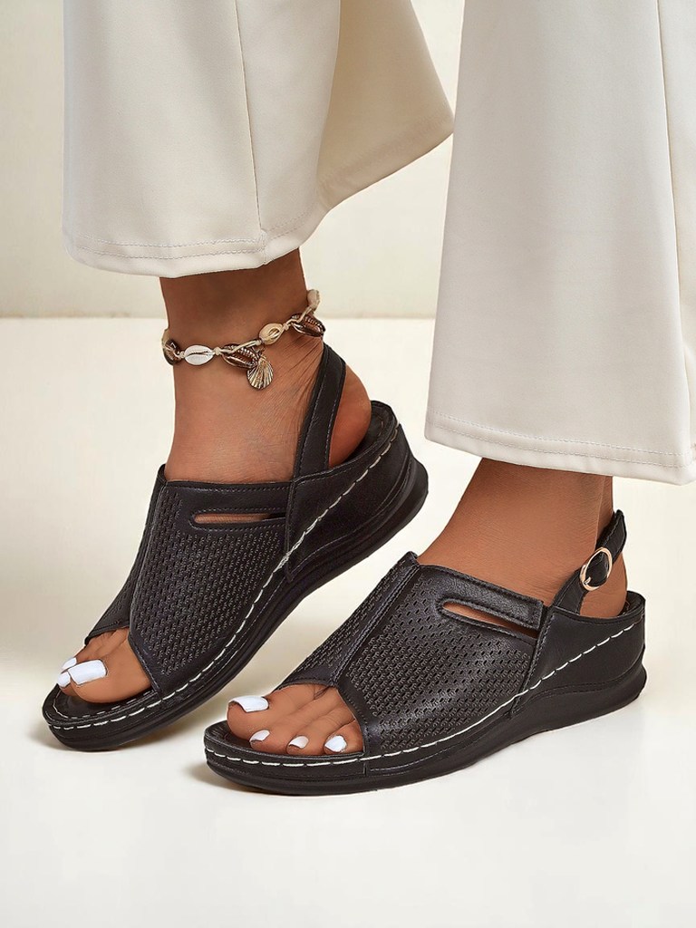 Royalfashion Damskie sandały na niskim koturnie Mira – totalny sztos!