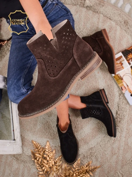 Aurelia Verona – rudi moteriški zomšiniai aulinukai iš natūralios odos, 3 cm kulnas