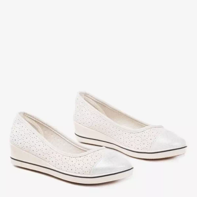 OUTLET Бежевые балетки на низкой танкетке Irtriva - Обувь