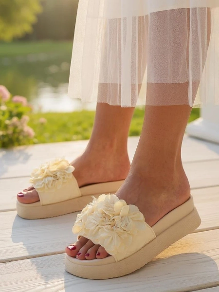 Royalfashion Женские сандалии с маленькими цветочками Frezja