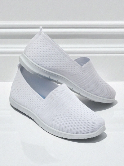 Białe baleriny Ariadne z oddychającej tkaniny