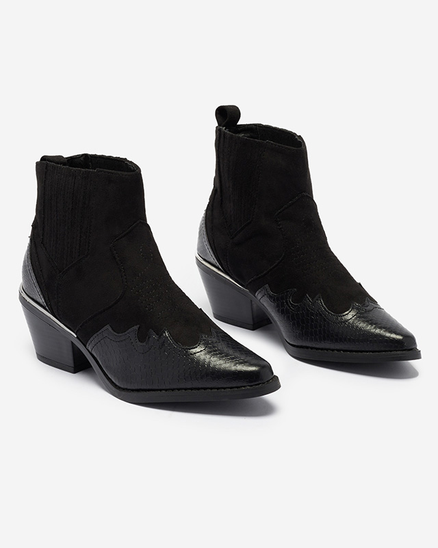 Juodi ekologiški zomšiniai kaubojiški batai ant žemo stulpelio Zirras - Avalynė