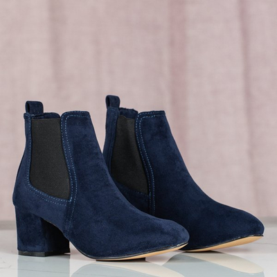 Granatowe botki na wyższym słupku Anabella - Obuwie