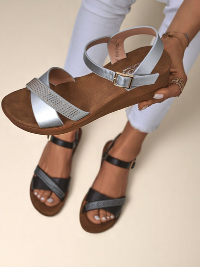 Royalfashion moteriškos platforminės basutės su akutėmis Allona