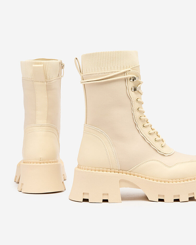 Royalfashion Smėlio spalvos moteriški nėriniuoti Vabasa batai