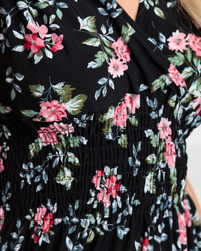 Moteriška ilga juoda gėlėta suknelė – drabužiai