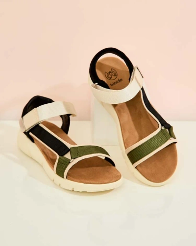 Royalfashion Женские спортивные сандалии Gusilna