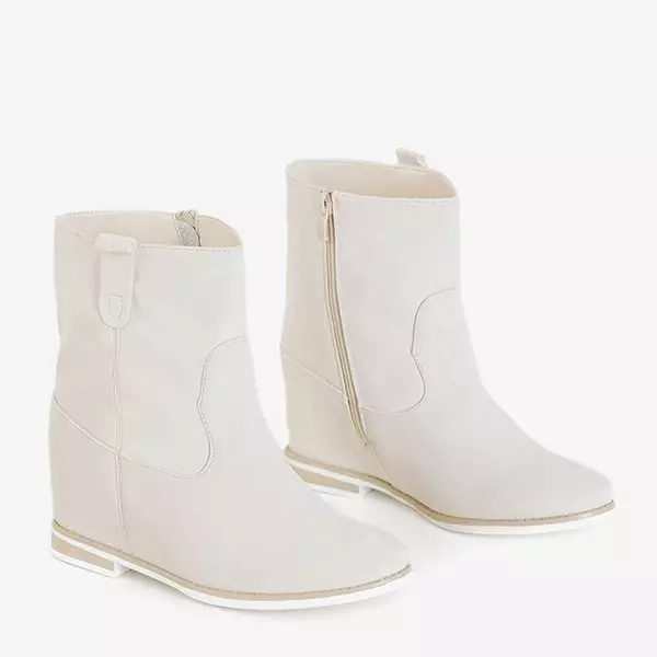 OUTLET Smėlio spalvos batai kaubojiški batai ant kambarinio pleišto Teilor – avalynė