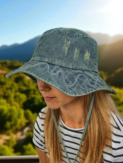 Kapelusz damski Perseida – dżinsowy kapelusz na plażę z poliestru