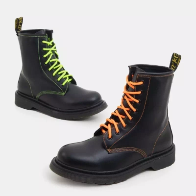 OUTLET Juodos moteriškos basutės su oranžiniais raišteliais Aven- Footwear