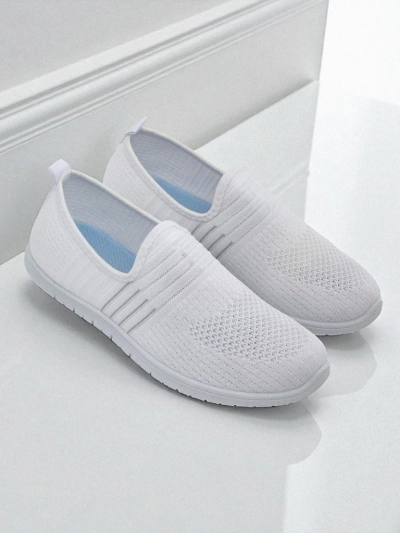 Damskie białe slip-ony Tkanina Callisto – lekkie buty na wiosnę i lato
